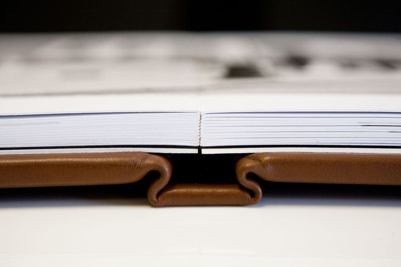 folio_albums_05_spine_close_up